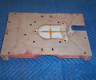 T 39 s Inside top, fits pumps with oval style electrical manifold