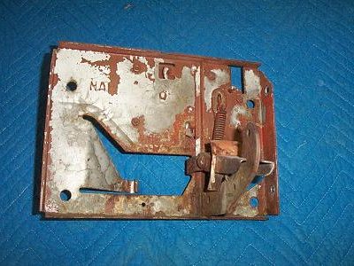 T 39 s Nozzle hanger assembly with steel fork