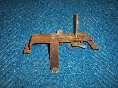 G&B 96 Nozzle Rest Mount With Rod