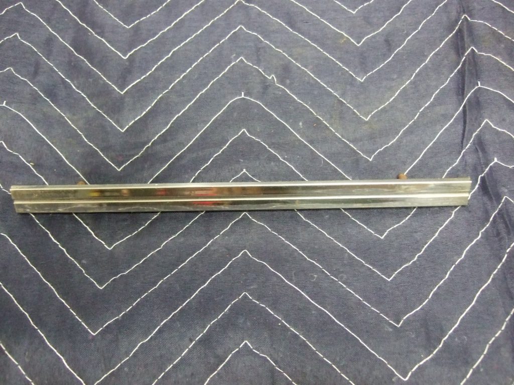 Bennett 600 and 700 Series Window/Ad Divider